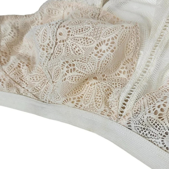 Victoria's Secret High Neck Lace Bralette Size Large Ivory Nude - Picture 4 of 7